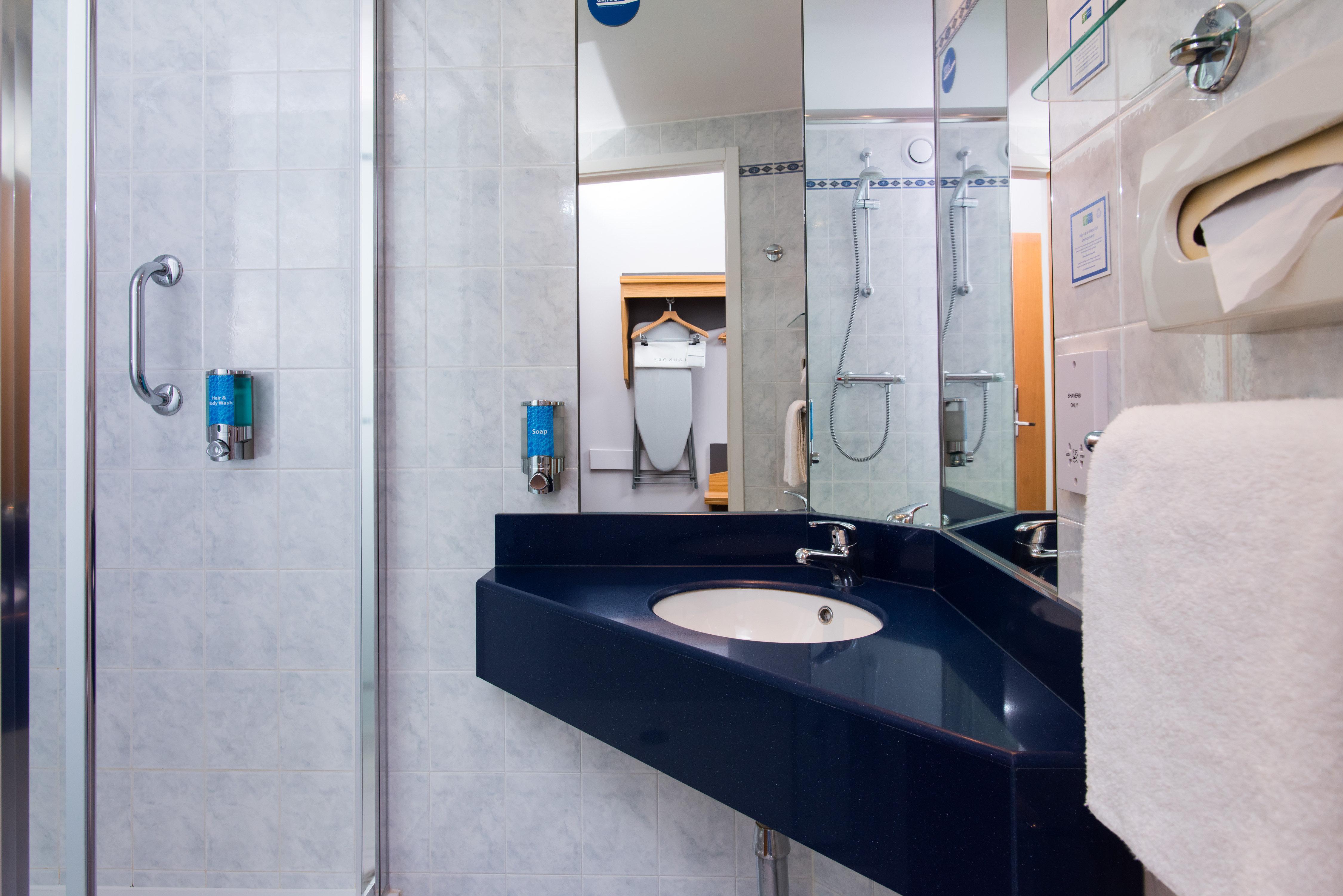 Holiday Inn Express Northampton - South By Ihg Bagian luar foto