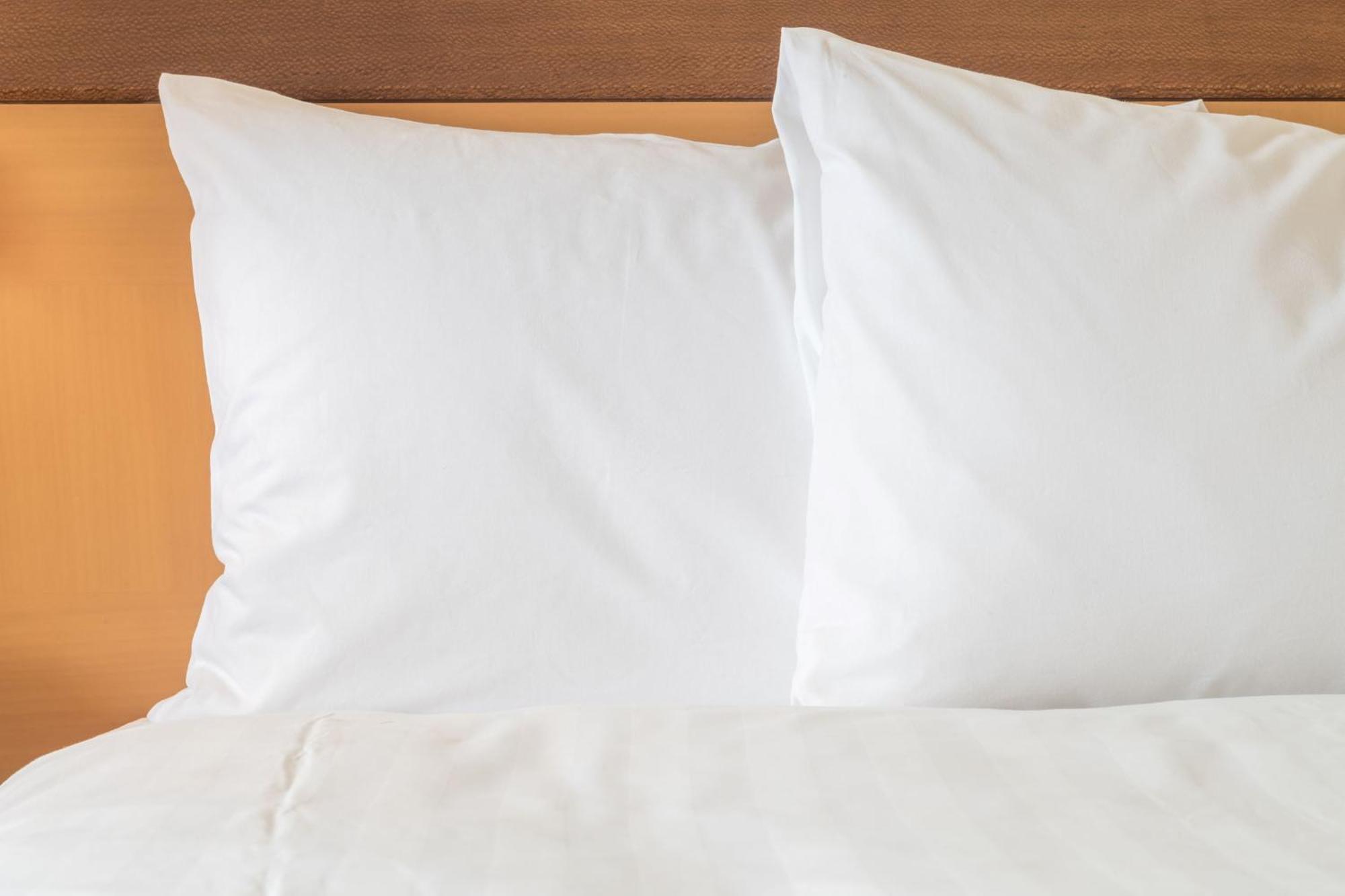 Holiday Inn Express Northampton - South By Ihg Bagian luar foto